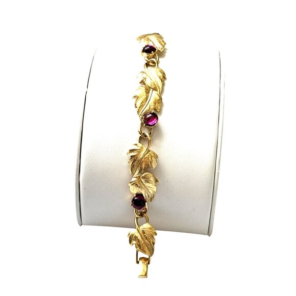 Trifari Gold Tone Leaf Link Bracelet with Purple Rhinestones Vintage Jewelry - Picture 2 of 9